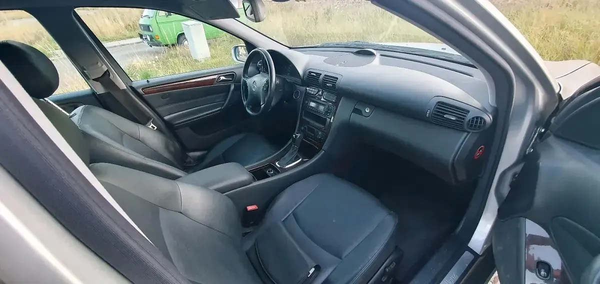 Gebraucht Mercedes 320 217 PS (159 kW) 2002 Silber Kombi