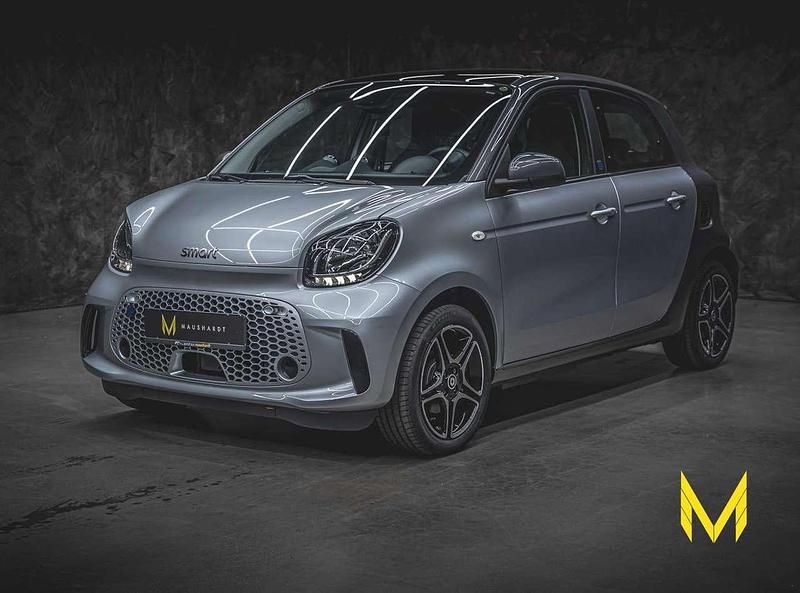 Cool silver (metallic) (silber) (metallic) Gebraucht 2021 Smart ForFour Electric Drive Pulse Limousine | 14.999 € (Teuer) - Bild 1/4