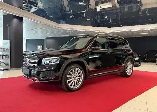 Gebraucht Mercedes GLB200 Business 150 PS (110 kW) 2022 Kosmosschwarz  metallicla (metallic) SUV