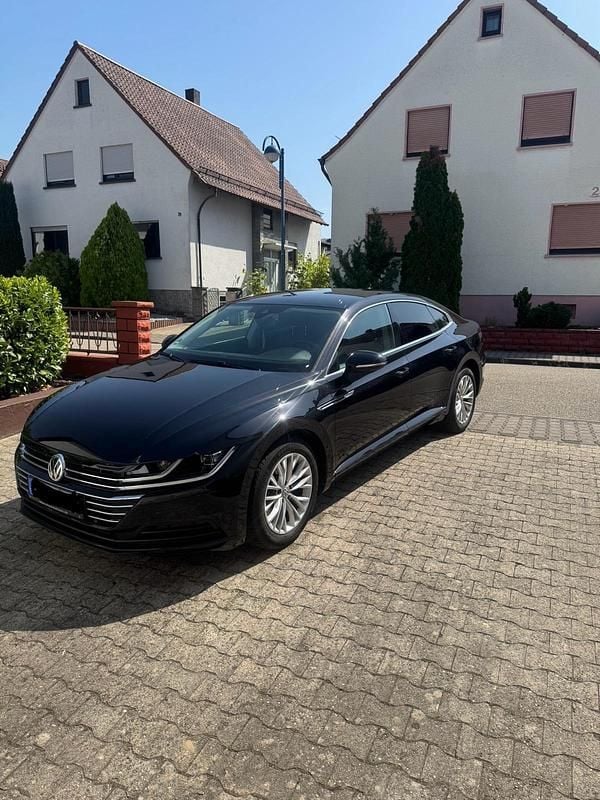 Schwarz Gebraucht 2018 VW Arteon Limousine | 22.000 € (Guter Preis) - Bild 1/4