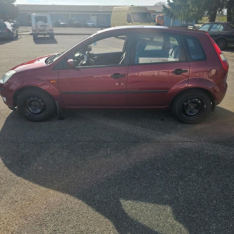 Usata Ford Fiesta 69 CV (50 kW) 2002 Utilitaria