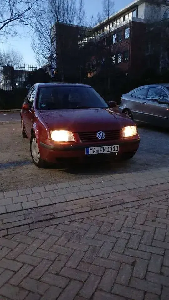 Occasion VW Bora Trendline 101 ch (74 kW) 1999 Berline
