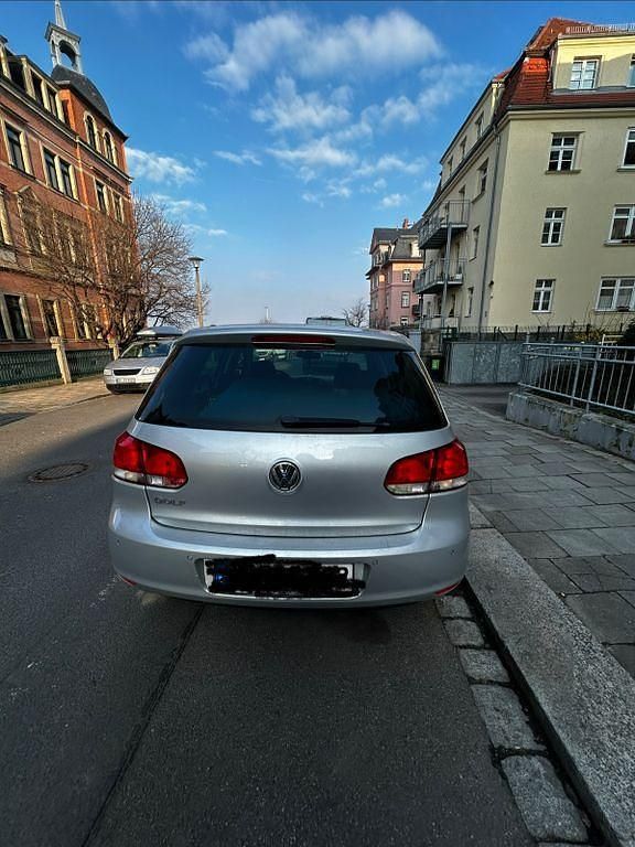 Gebraucht VW Golf VII Style 80 PS (58 kW) 2012 Silber Limousine