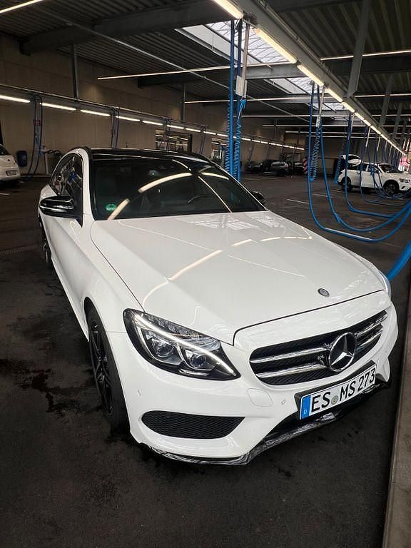 Weiß Gebraucht 2017 Mercedes C250 AMG line Limousine | 18.000 € (Superpreis) - Bild 1/4