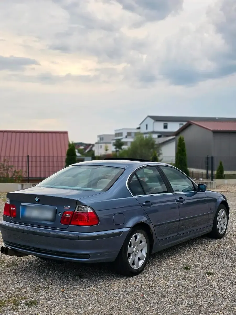 Gebraucht BMW 323 170 PS (125 kW) 1999 Limousine