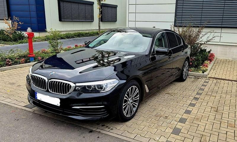Schwarz Gebraucht 2017 BMW 520 Limousine | 22.900 € (Fairer Preis) - Bild 1/4