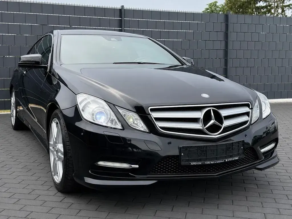Gebraucht Mercedes E250 AMG 204 PS (150 kW) 2013 Schwarz Coupé