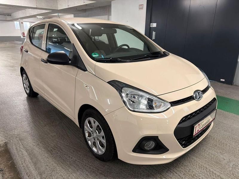 Gebraucht Hyundai i10 Classic 67 PS (49 kW) 2014 Silky beige Kleinwagen