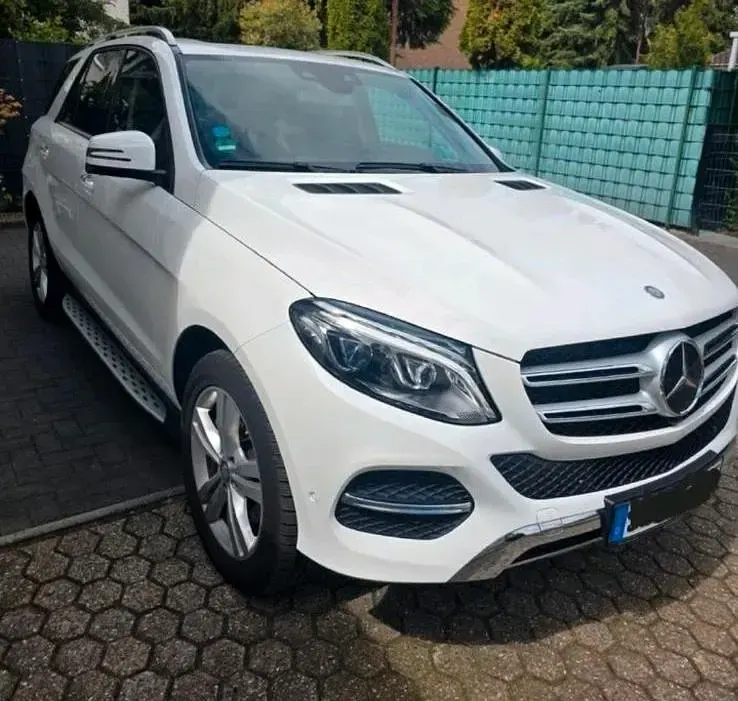 Gebraucht Mercedes GLE400 333 PS (244 kW) 2016 Weiß SUV