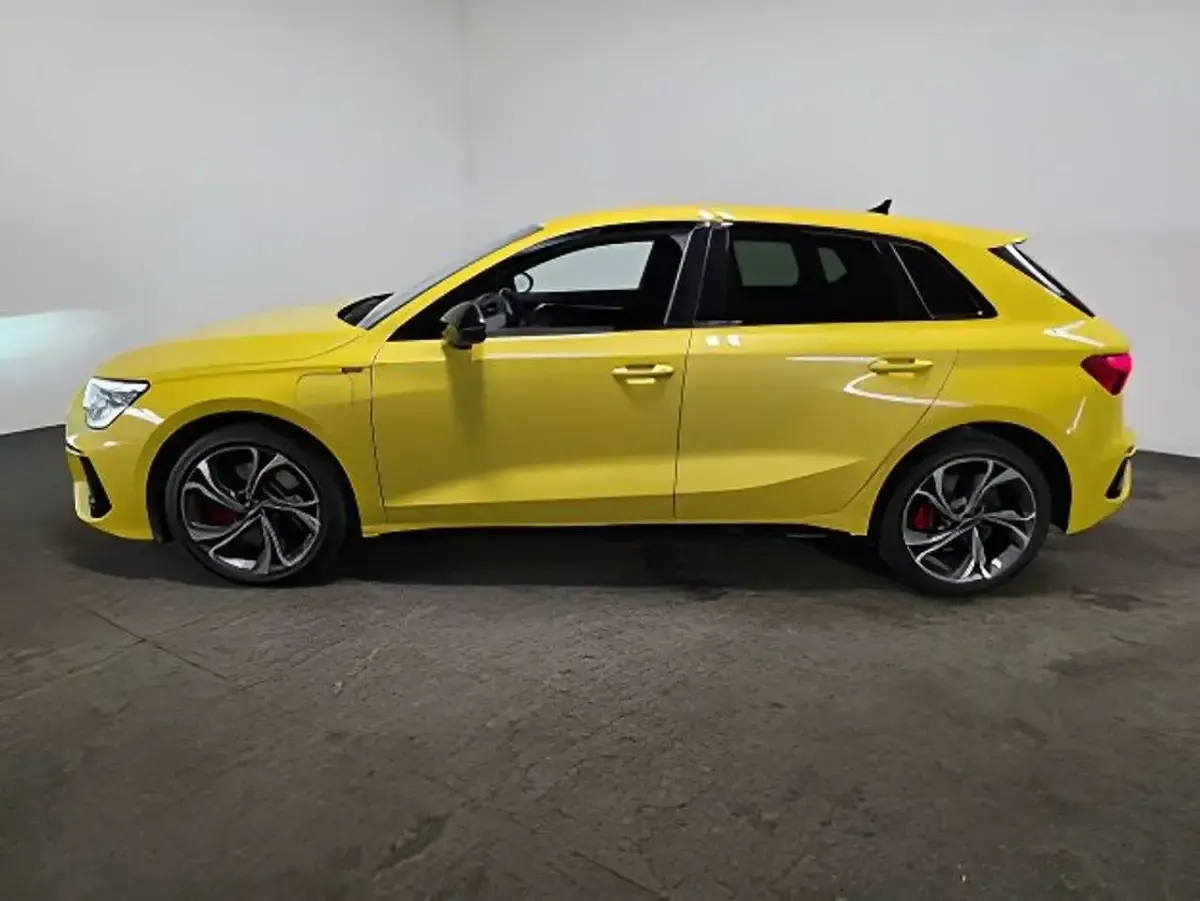 Gebraucht Audi A3 S-Line 245 PS (180 kW) 2022 Python yellow Limousine