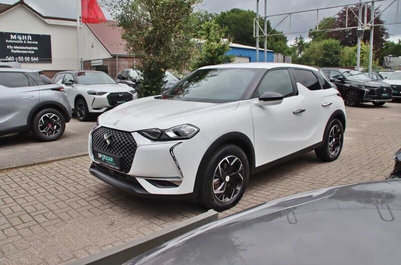 Weiß Gebraucht 2021 DS Automobiles DS3 Crossback E-Tense So Chic SUV | 17.900 € (Fairer Preis) - Bild 1/4