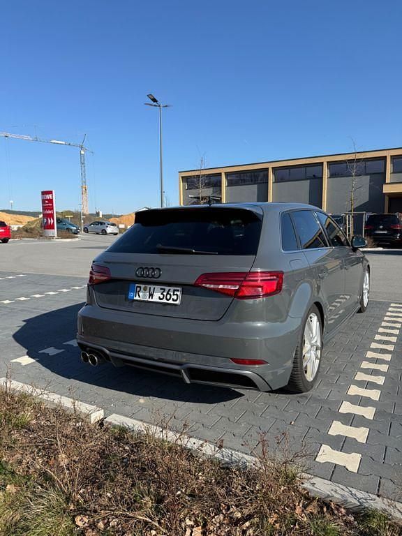 Gebraucht Audi A3 Sport 150 PS (110 kW) 2017 Grau Limousine