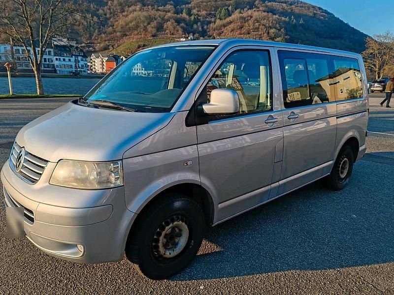 Gebraucht VW T5 130 PS (95 kW) 2009 Silber Van