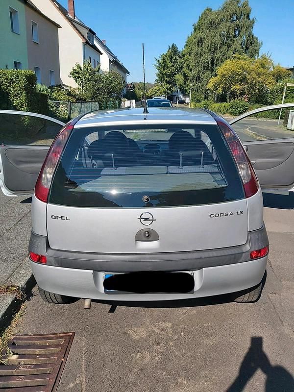 Gebraucht Opel Corsa 75 PS (55 kW) 2002 Silber Kleinwagen