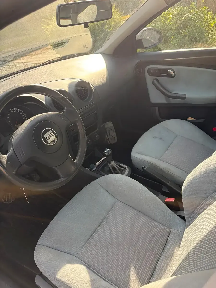Gebraucht Seat Ibiza 64 PS (47 kW) 2004 Schwarz Kleinwagen