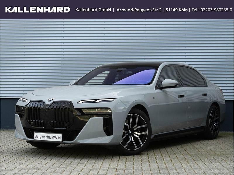 Grau Gebraucht 2023 BMW i7 Executive Limousine | 76.875 € - Bild 1/4