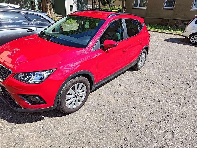 Rot Gebraucht 2021 Seat Arona Style SUV | 17.000 € (Etwas zu teuer) - Bild 1/4