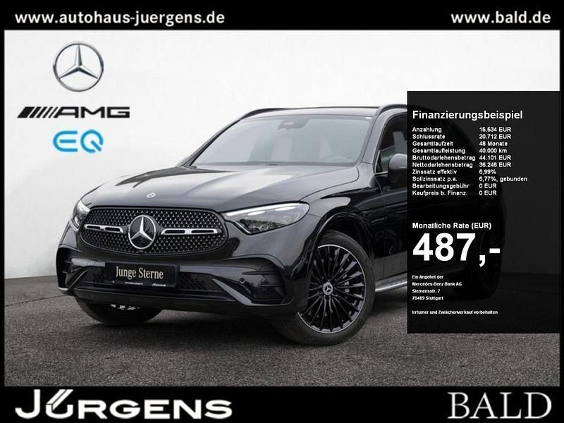 Metalliclack obsidianschwarz Gebraucht 2023 Mercedes GLC200 AMG SUV | 50.890 € (Fairer Preis) - Bild 1/4