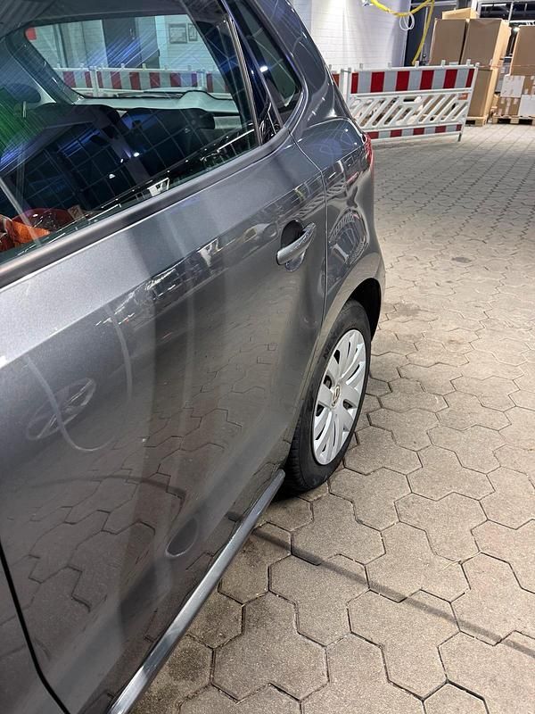 Gebraucht VW Polo 105 PS (77 kW) 2012 Grau Kleinwagen