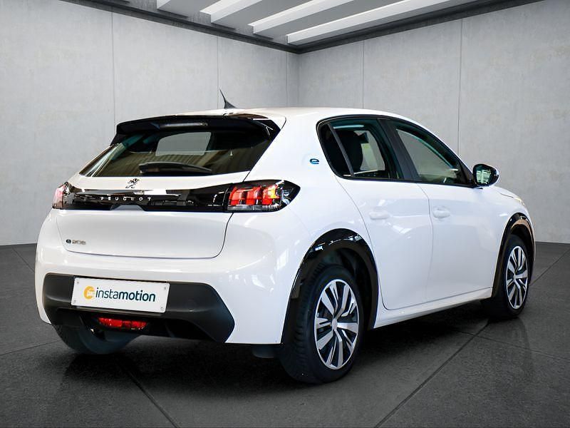Gebraucht Peugeot e-208 100 kW (136 PS) 2021 Weiß Kleinwagen
