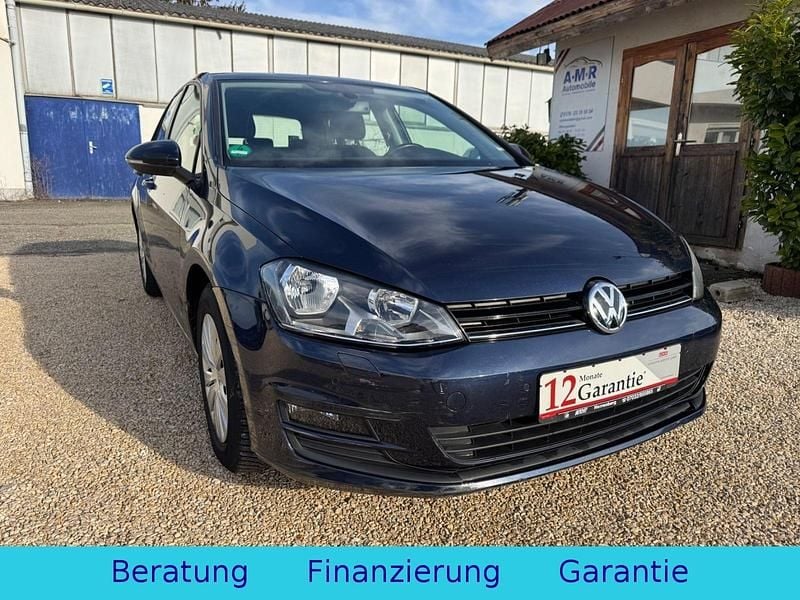 Blau Gebraucht 2014 VW Golf VII Trendline Kleinwagen | 6.990 € (Superpreis) - Bild 1/4