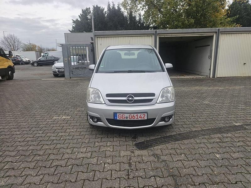 Gebraucht Opel Meriva 101 PS (74 kW) 2005 Silber Van / Kleinbus