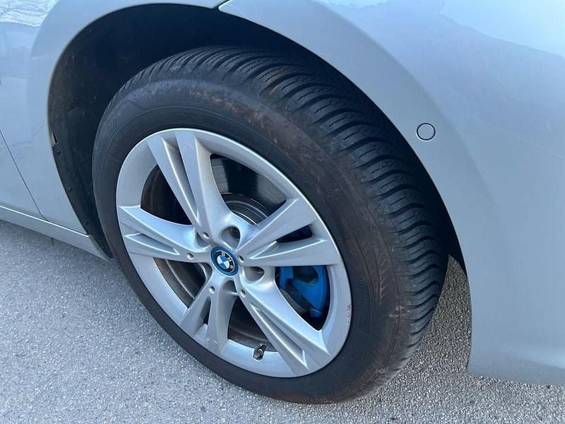 Gebraucht BMW 225 Active Tourer iPerformance 136 PS (100 kW) 2017 Silber Van / Kleinbus