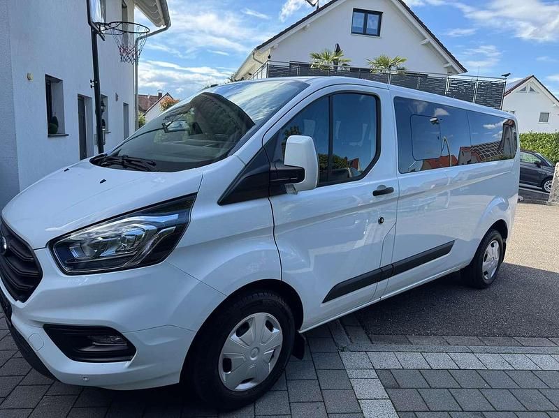 Gebraucht Ford Tourneo Custom Trend 131 PS (96 kW) 2019 Frostweiß Van