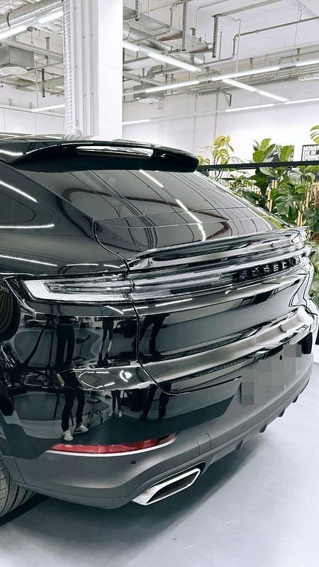 Gebraucht Porsche Cayenne 354 PS (260 kW) 2024 Schwarz SUV