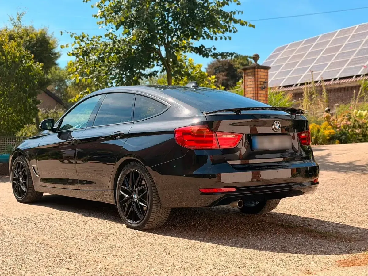 Gebraucht BMW 320 Gran Turismo 184 PS (135 kW) 2014 Schwarz Coupé