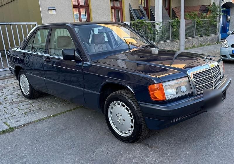Blau Gebraucht 1991 Mercedes 190 Limousine | 3.500 € - Bild 1/4