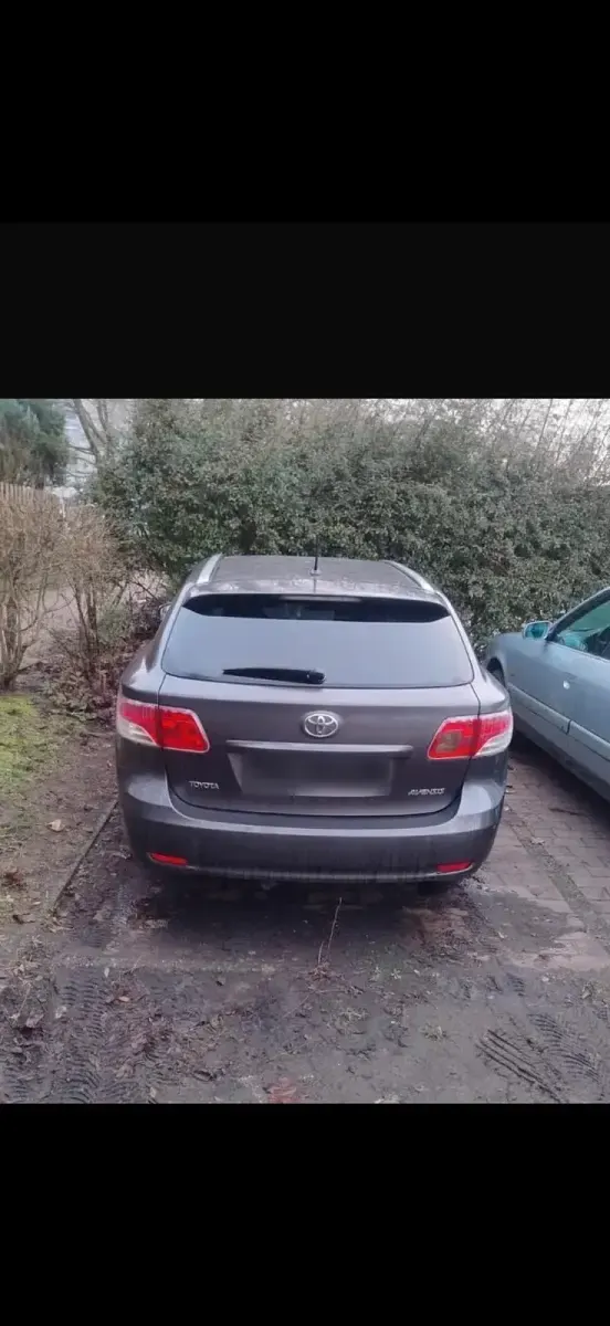Gebraucht Toyota Avensis 2009 Silber Kombi