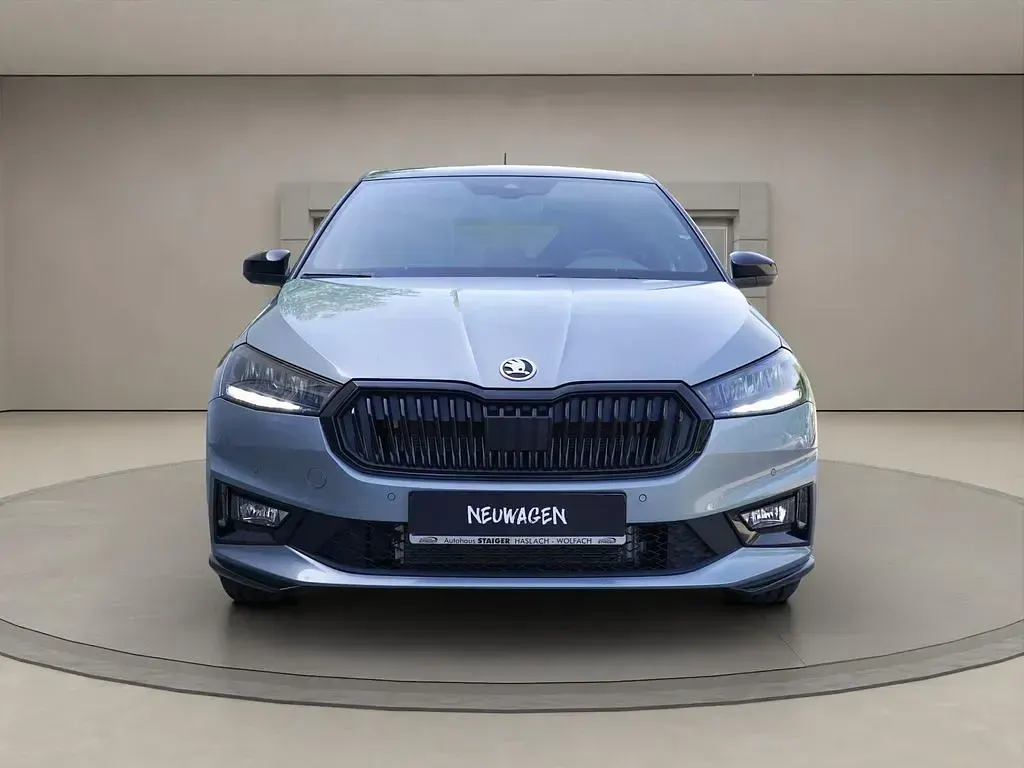 Nowe Skoda Fabia Dynamic 150 KM (110 kW) 2026 Srebrny Hatchback