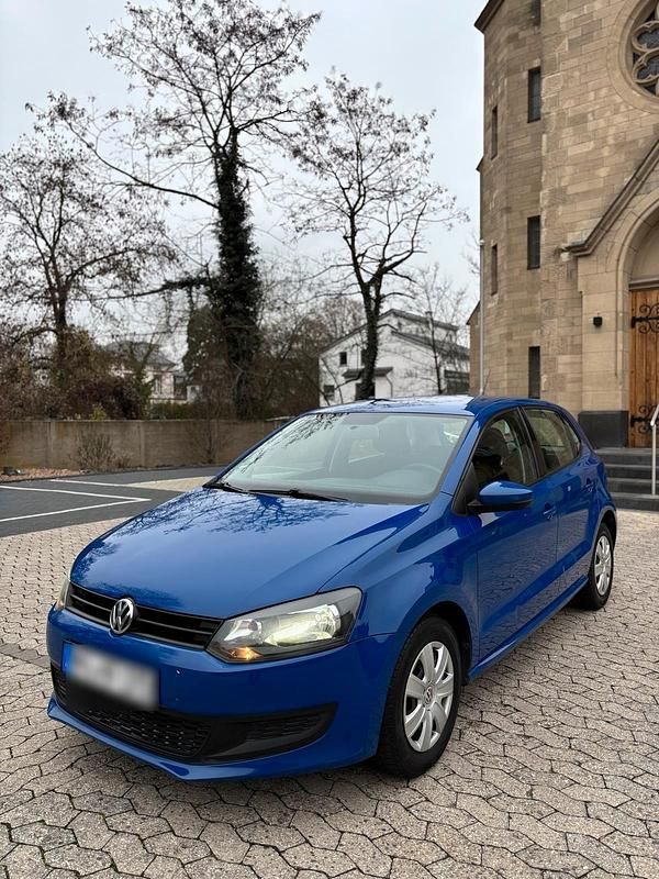 Blau Gebraucht 2010 VW Polo Trendline Kleinwagen | 3.999 € (Fairer Preis) - Bild 1/4