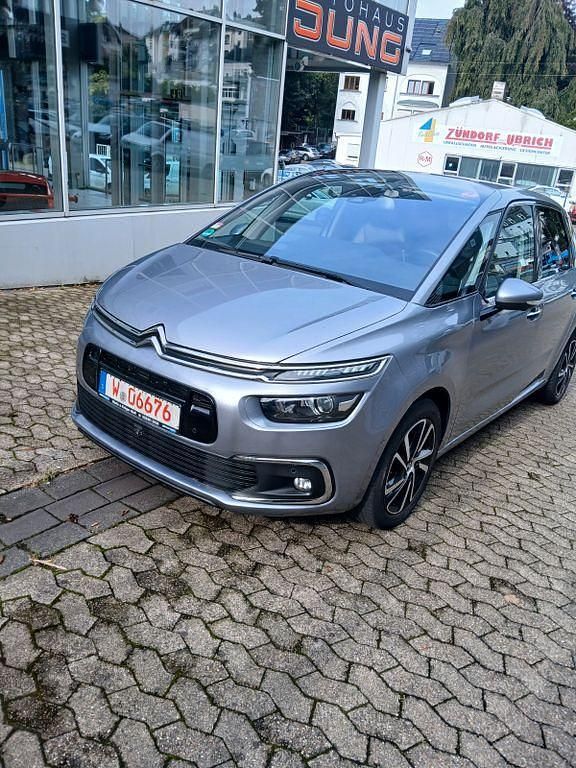 Grau Gebraucht 2017 Citroën C4 SpaceTourer Business Class Van / Kleinbus | 11.000 € (Guter Preis) - Bild 1/4