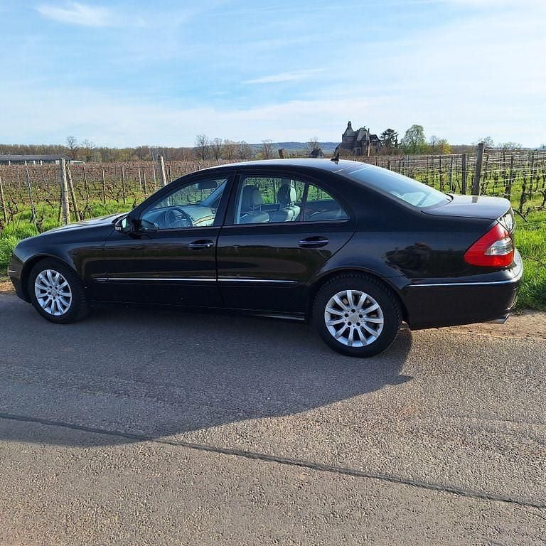 Gebraucht Mercedes E280 Elegance 231 PS (169 kW) 2008 Schwarz Limousine