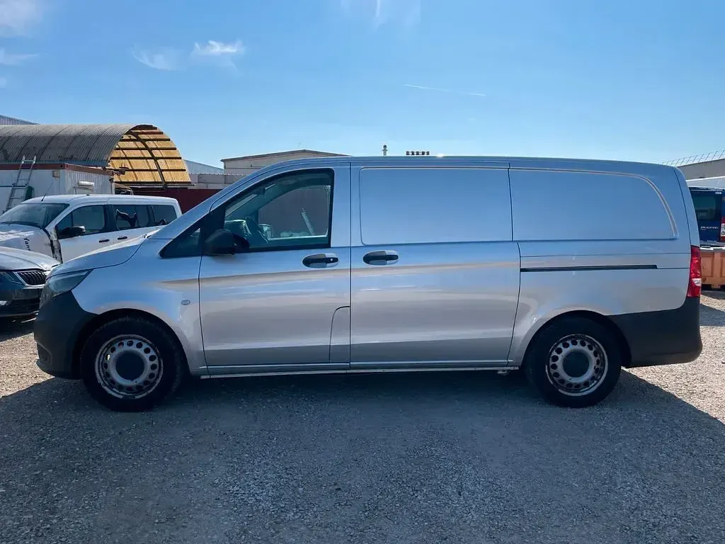 Gebraucht Mercedes Vito 136 PS (100 kW) 2015 Silber Van