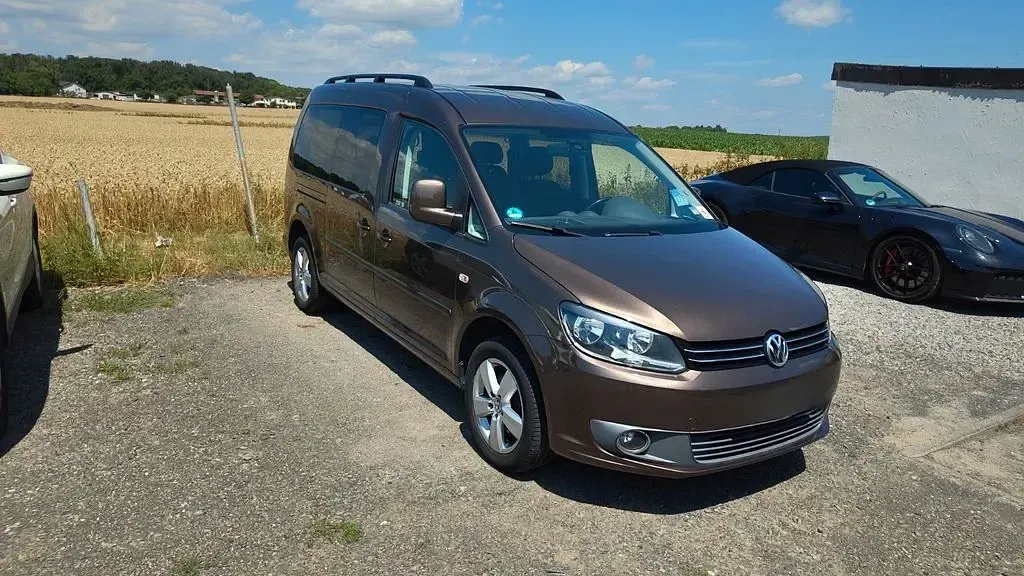 Gebraucht VW Caddy Maxi Comfortline 105 PS (77 kW) 2011 Braun Van / Kleinbus