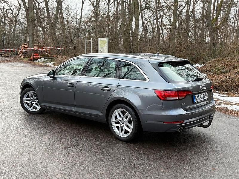 Gebraucht Audi A4 Business 150 PS (110 kW) 2018 Silber Kombi