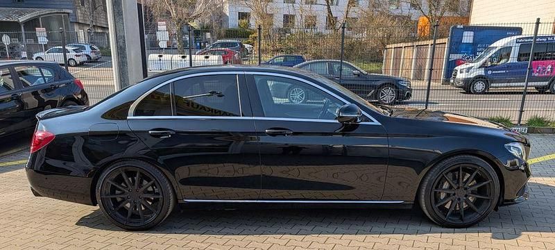 Gebraucht Mercedes E400 Avantgarde 340 PS (250 kW) 2019 Schwarz Limousine