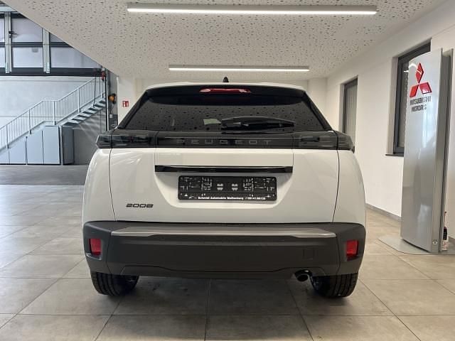 Neu Peugeot 2008 Allure 101 PS (74 kW) 2025 Okenite weiß SUV