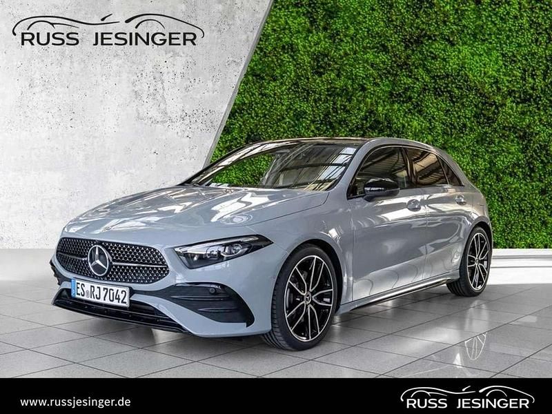 Grau Gebraucht 2025 Mercedes A220 AMG Limousine | 39.850 € (Fairer Preis) - Bild 1/3