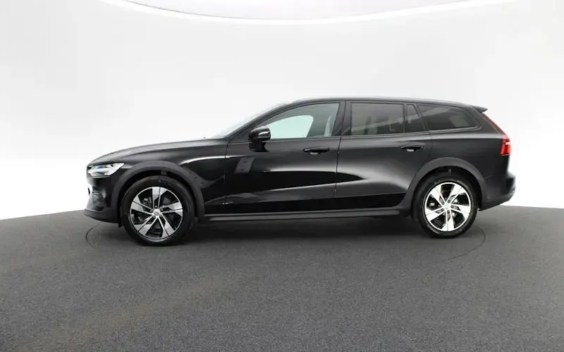 Gebraucht Volvo V60 CC Plus 197 PS (144 kW) 2023 Schwarz Kombi