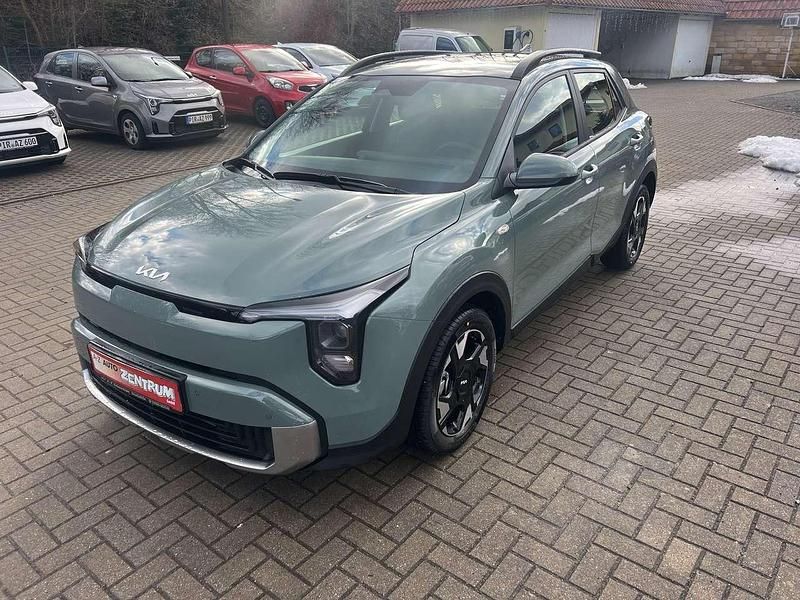 Neu Kia Stonic Vision 101 PS (74 kW) 2026 (a2g) adventurous green s SUV