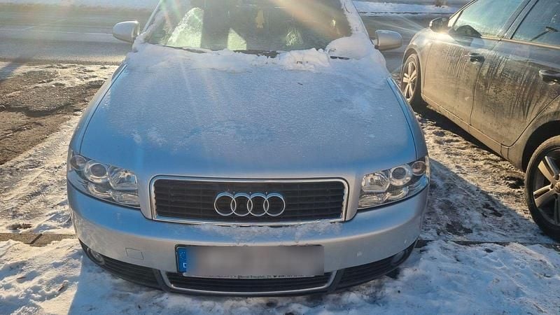 Silber Gebraucht 2003 Audi A4 Kombi | 1.700 € (Guter Preis) - Bild 1/4