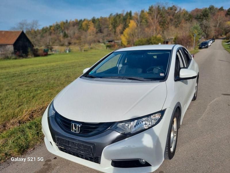 Weiß Gebraucht 2013 Honda Civic Sport Limousine | 5.999 € (Superpreis) - Bild 1/4