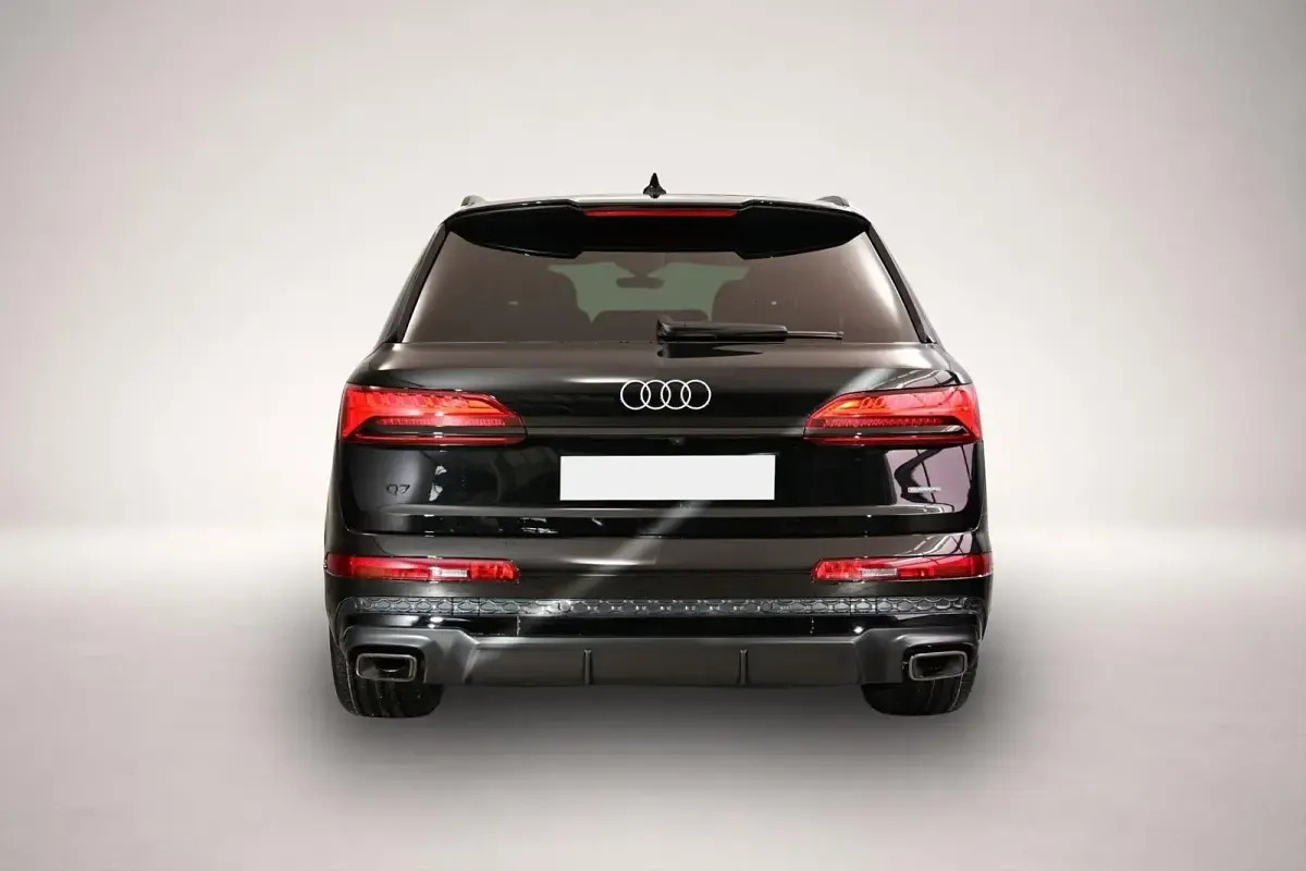 Gebraucht Audi Q7 Ambiente 286 PS (210 kW) 2026 Manufacturer SUV