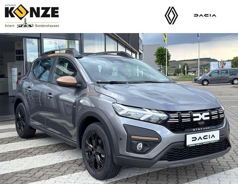 Dolomitgrau Neu 2025 Dacia Sandero Extreme Kleinwagen | 22.490 € (Etwas zu teuer) - Bild 1/4