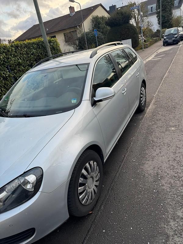 Gebraucht VW Golf VII 102 PS (75 kW) 2012 Silber Kombi