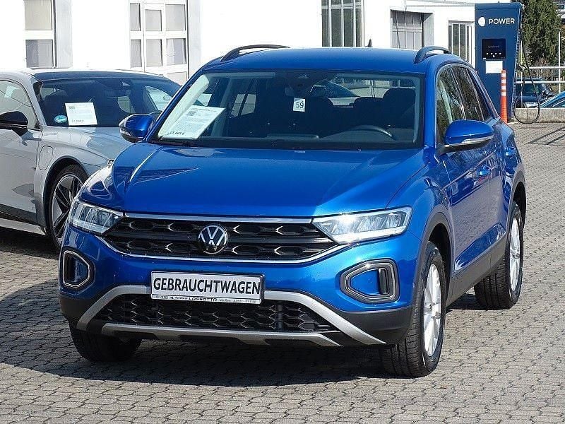 Gebraucht VW T-Roc Life 150 PS (110 kW) 2024 Blau SUV